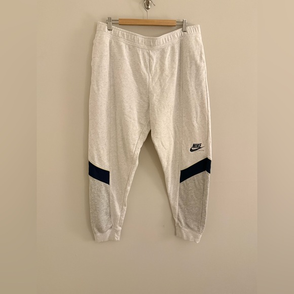 Nike Sportswear Joggers Cream White Navy Stripe Sweatpants XL Streetwear - Picture 8 of 9
